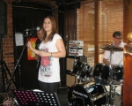 sue-at-kings-arms-blandford